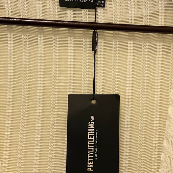 pretty little thing white textured mesh wrap blouse Sz 12 NWT - Picture 3 of 8